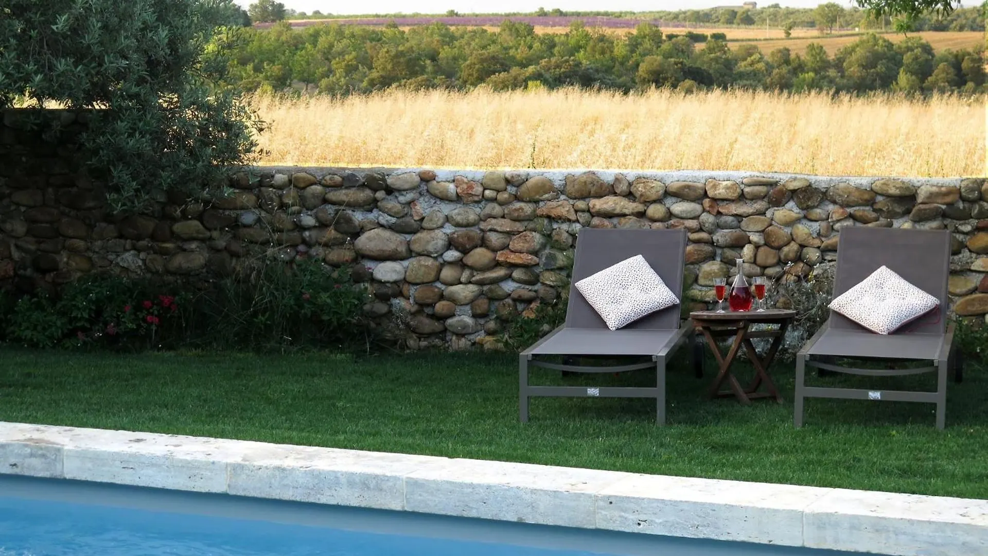 Farmhouse In Clos De La Tuilerie Valensole Holiday home