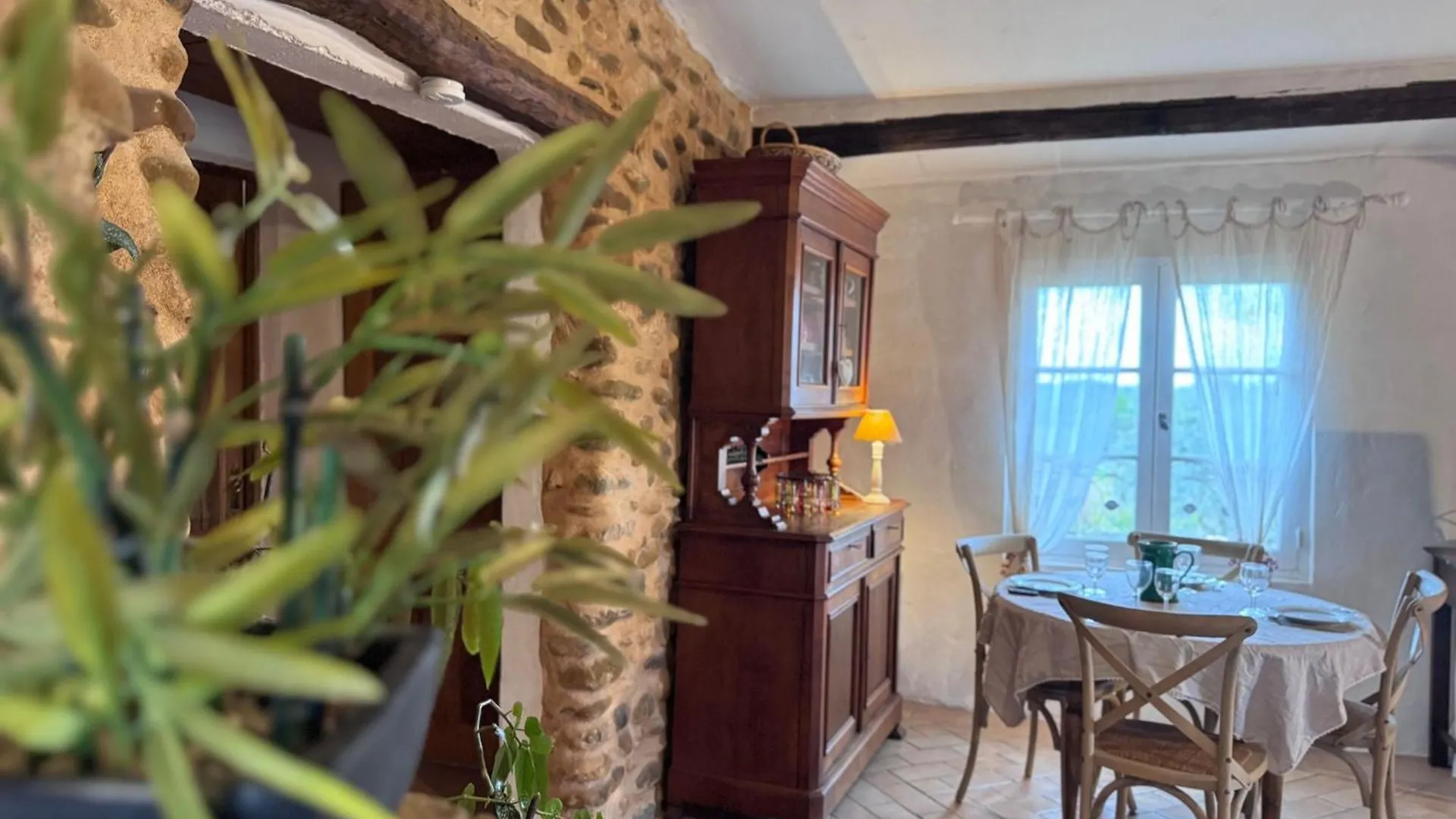 Farmhouse In Clos De La Tuilerie Valensole Holiday home